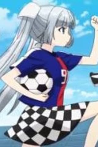 Miss Monochrome - The Animation: Soccer-hen